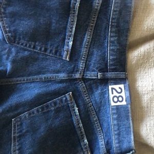 Gap NWT Cheeky Straight High Rise